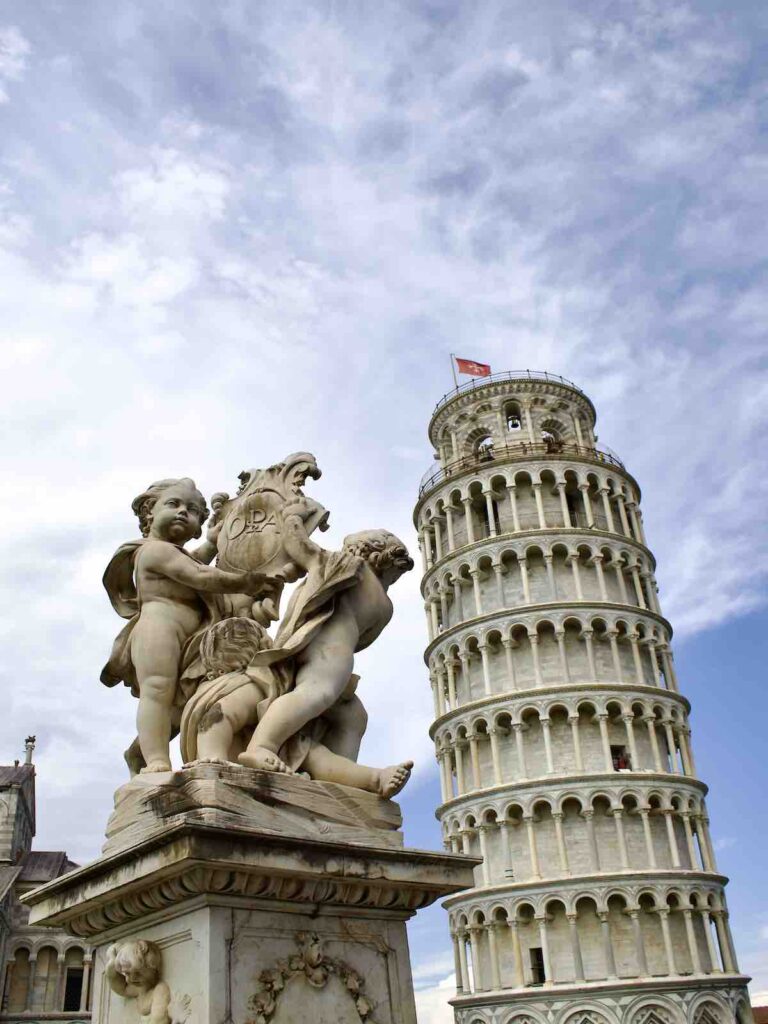 Fontana dei Putti & The Leaning Tower of Pisa
